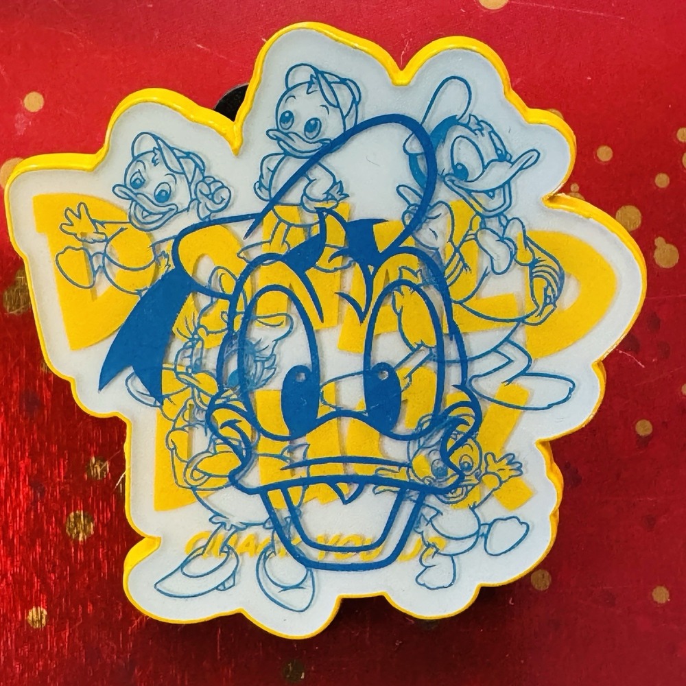 Disney pin 156344 Donald Duck Daisy Huey Dewey Louie Mickey's Pals yellow